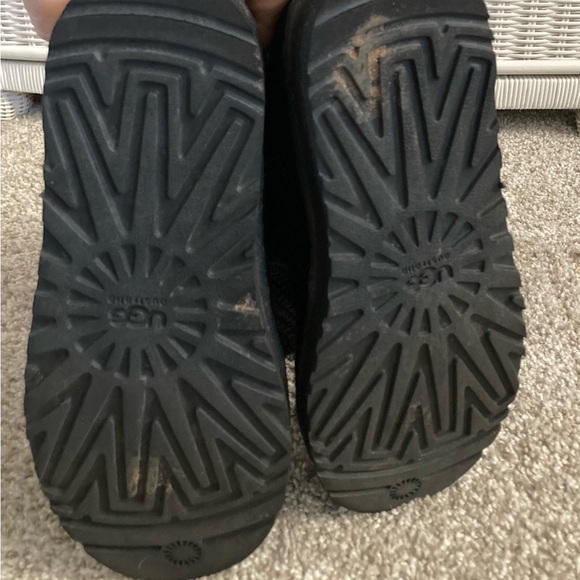 Ugg Classic Cardy, like new. - Picture 5 of 7